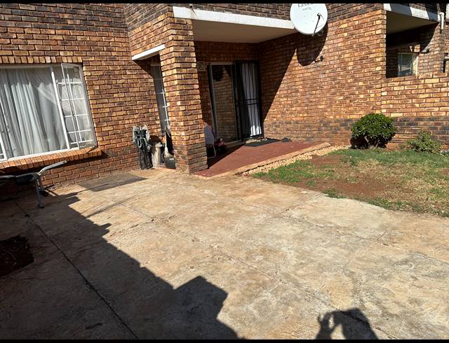 2 BEDROOM DUPLEX FOR SALE IN CLARINA